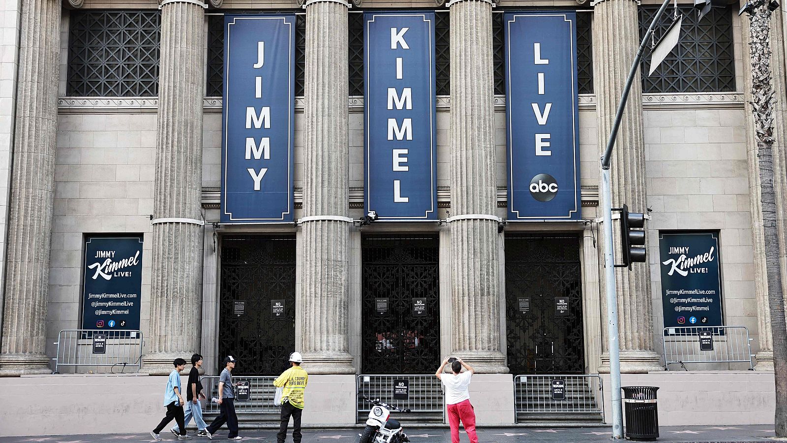 Trump pone la lupa sobre los medios críticos - Telediario 2 | Ver