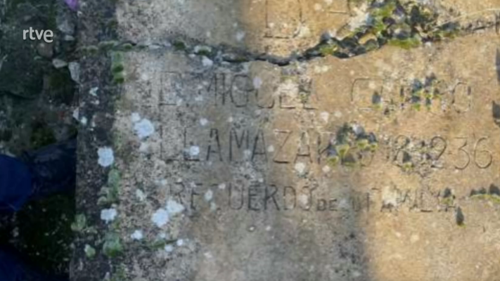 Telediario 2 - Exhumación de la fosa de Mansilla de las Mulas (León)