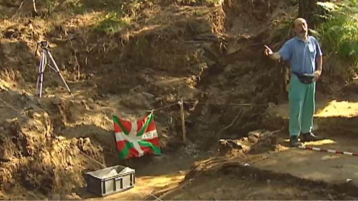 Telenorte - País Vasco - Exhumación de la fosa en el monte Sagasti en Elgeta (Gipuzkoa)