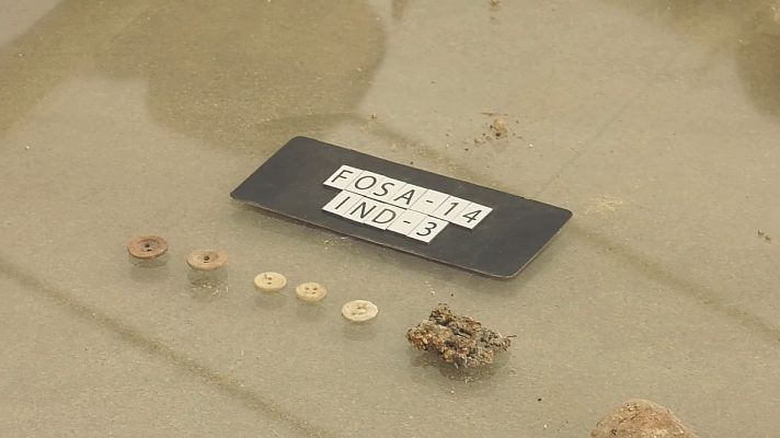 Modo Digital - Exhumación en el cementerio municipal de Trebujena (Cádiz)