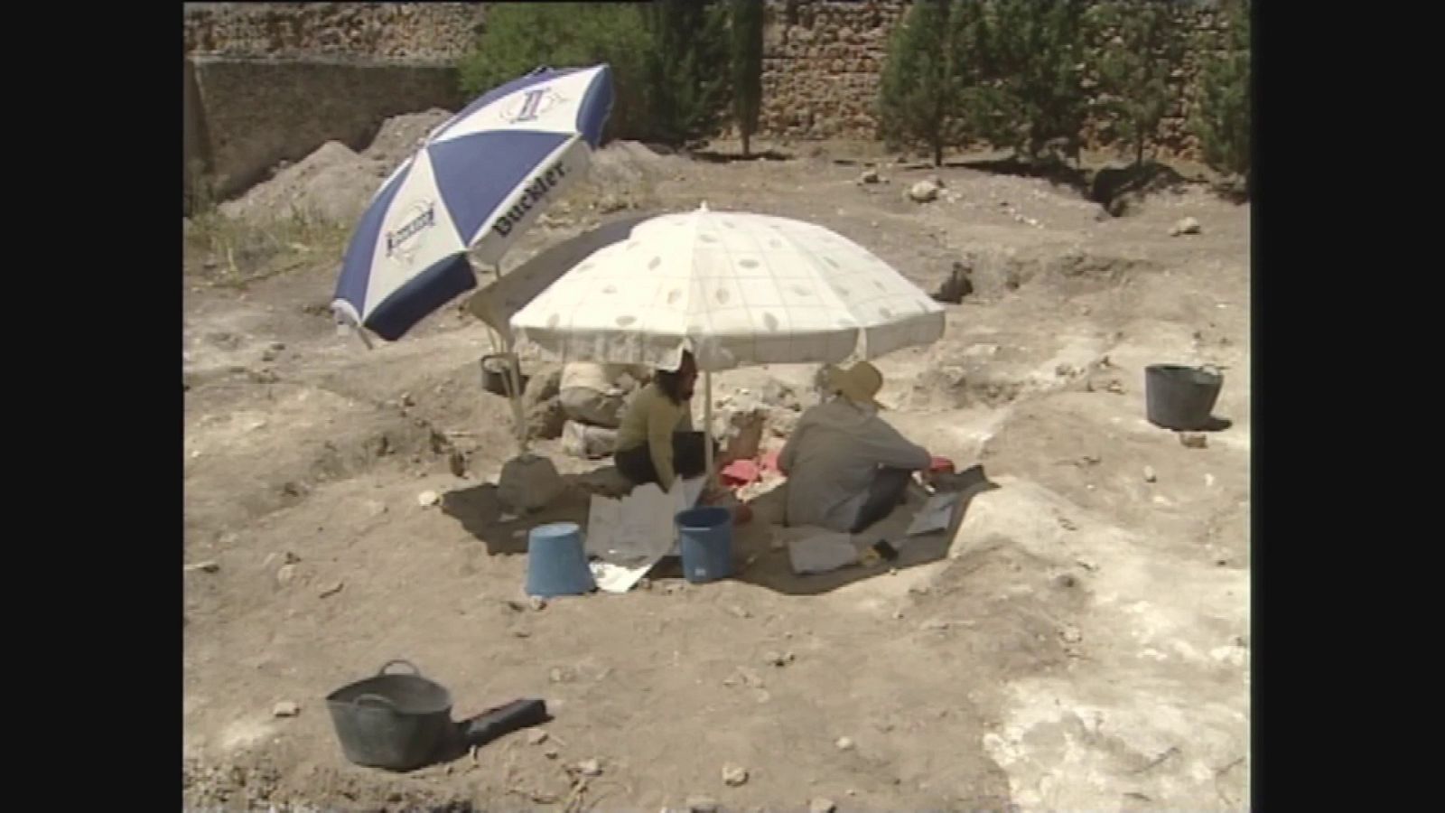 Búsqueda de fosas en el cementerio de La Tahona (Uclés, Cuenca) | Ver ahora