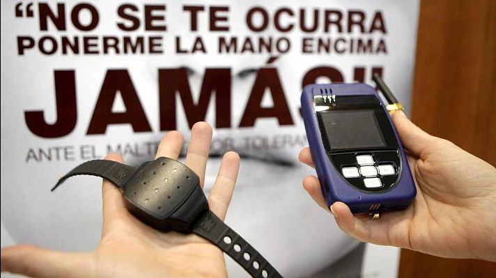 Telediario Fin de Semana - Las víctimas de violencia machista exigen al Gobierno información sobre las pulseras