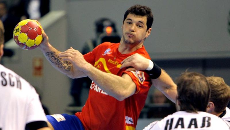 El lateral izquierdo de la selección española de balonmano Alberto  Entrerríos no ocultó su satisfacción tras vencer (28-24) a Alemania y  haber conseguido el pase a las semifinales del Mundial, que se está  disputando en España. "Nos ha costado much