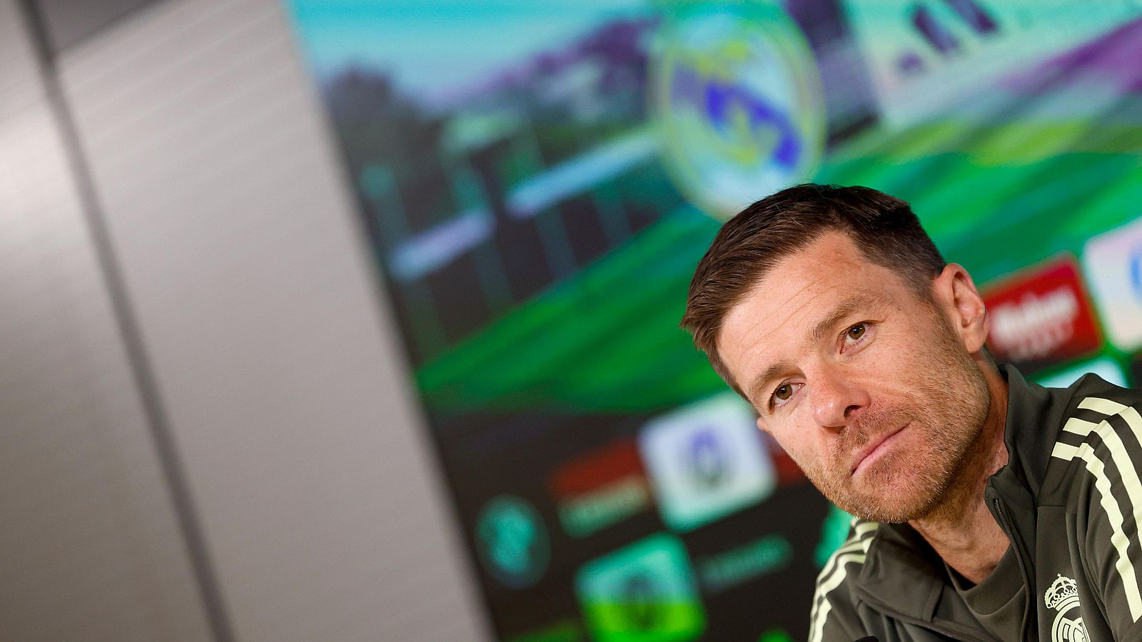 Xabi Alonso: "Estoy contento con Vinícius" - Fútbol | Ver