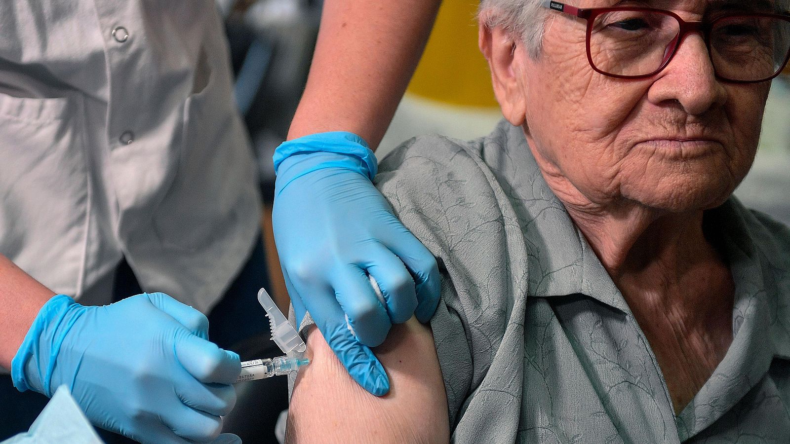 Comienza la campaña de vacunación contra la gripe y el covid - Telediario 1 | Ver