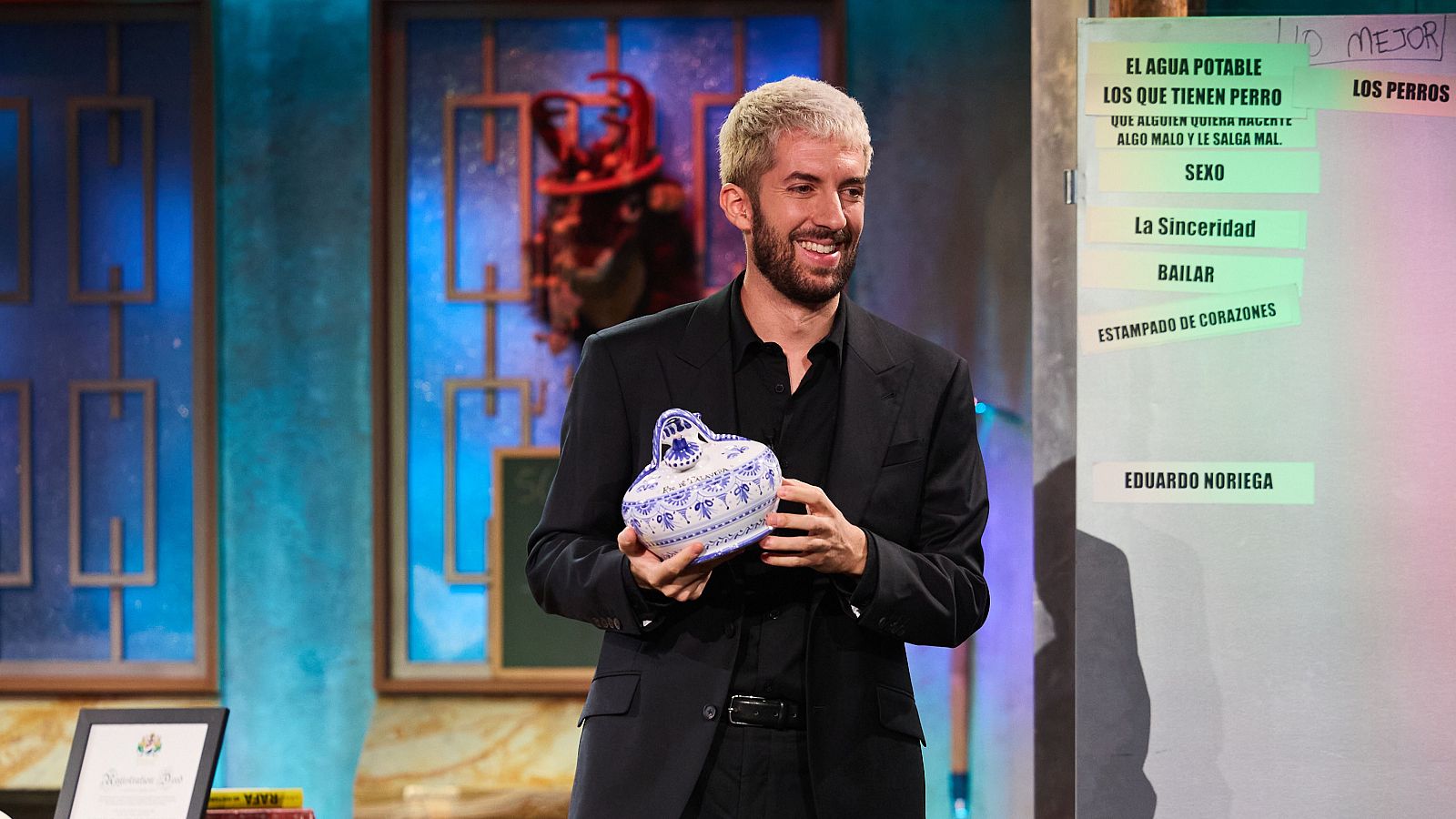 La Revuelta | Un regalo para Resines - La Revuelta | Ver