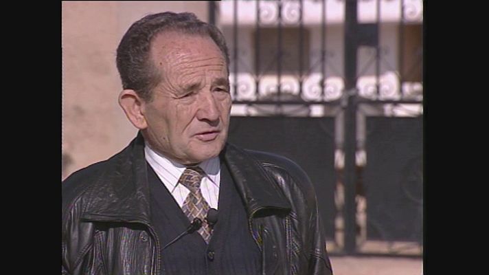 Modo Digital - Exhumación de una fosa en el cementerio de Singra (Teruel)