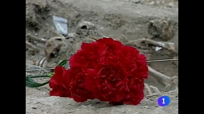 Telenavarra - Exhumación de la fosa de la Fuente del Garrero (Aibar, Navarra)