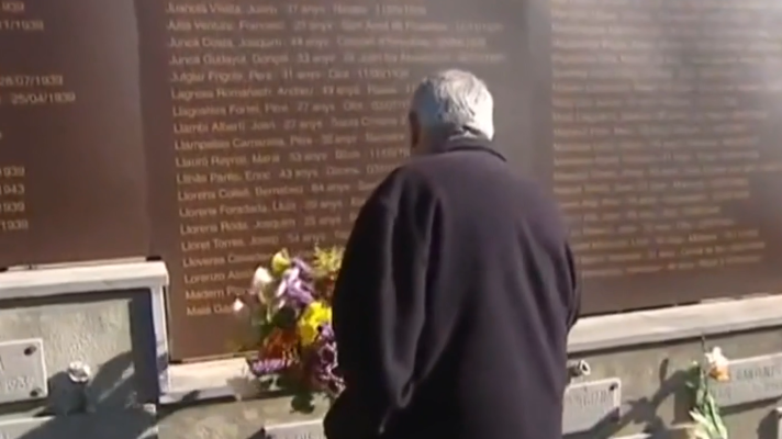 L'Informatiu - Dignificación de la fosa común del cementerio viejo de Girona