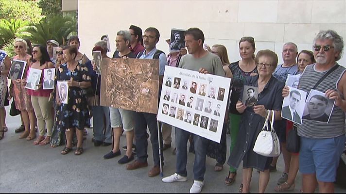 L'informatiu - Comunitat Valenciana - Familiares de víctimas de Paterna (Valencia) piden una investigación judicial