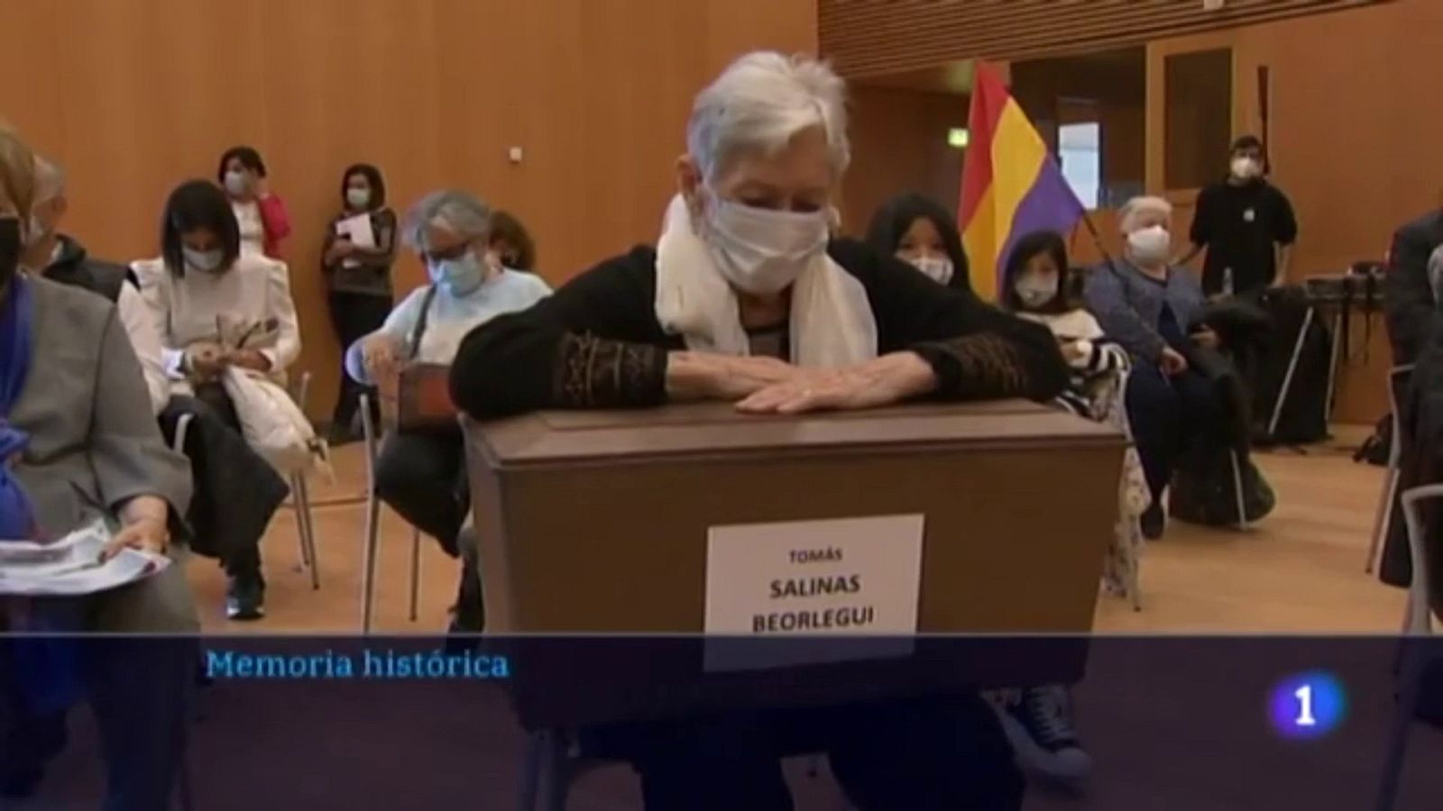 Entrega de restos de la fosa de Urbicain-Echálaz II (Egüés, Navarra) | Ver ahora