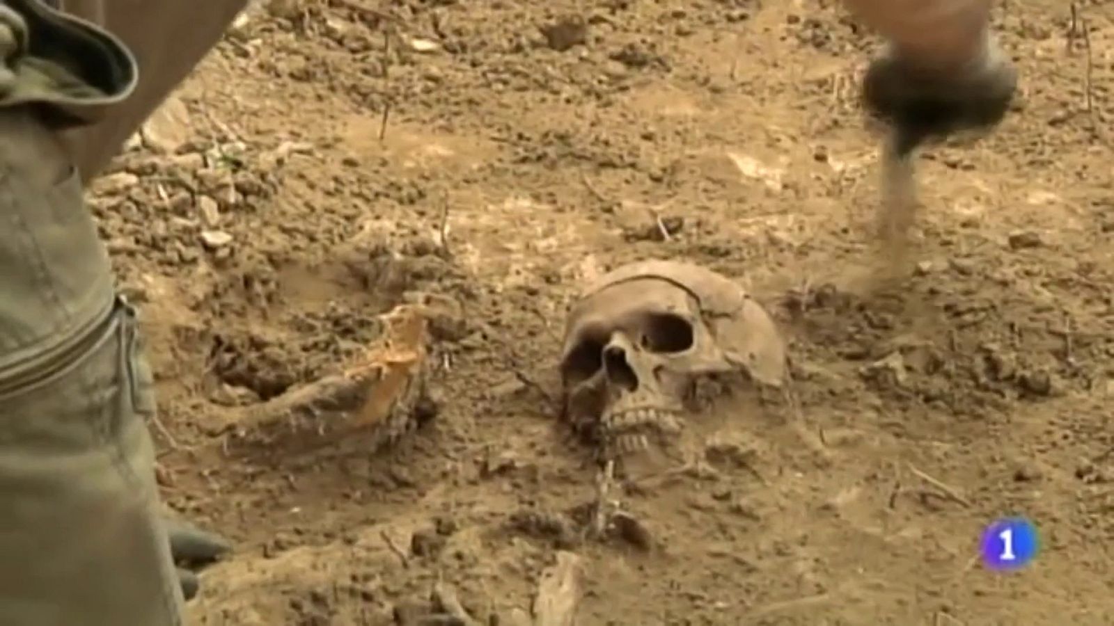 Exhumación de la fosa de Urbicain-Echálaz I en Egüés (Navarra) | Ver ahora