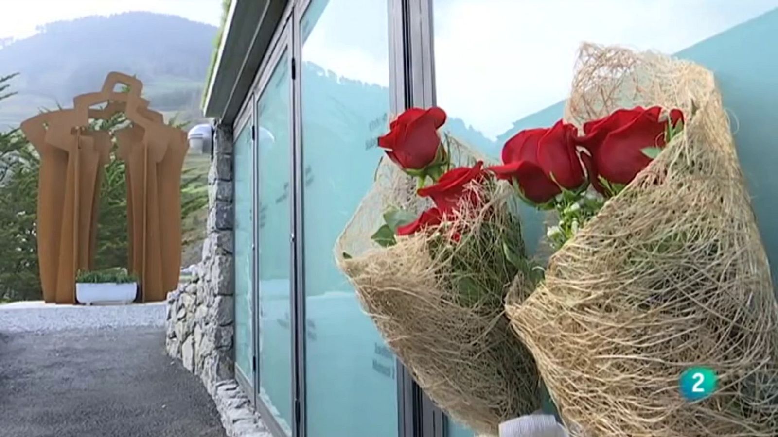 Homenaje a exhumados de la fosa de Talledo (Castro-Urdiales, Cantabria) | Ver ahora