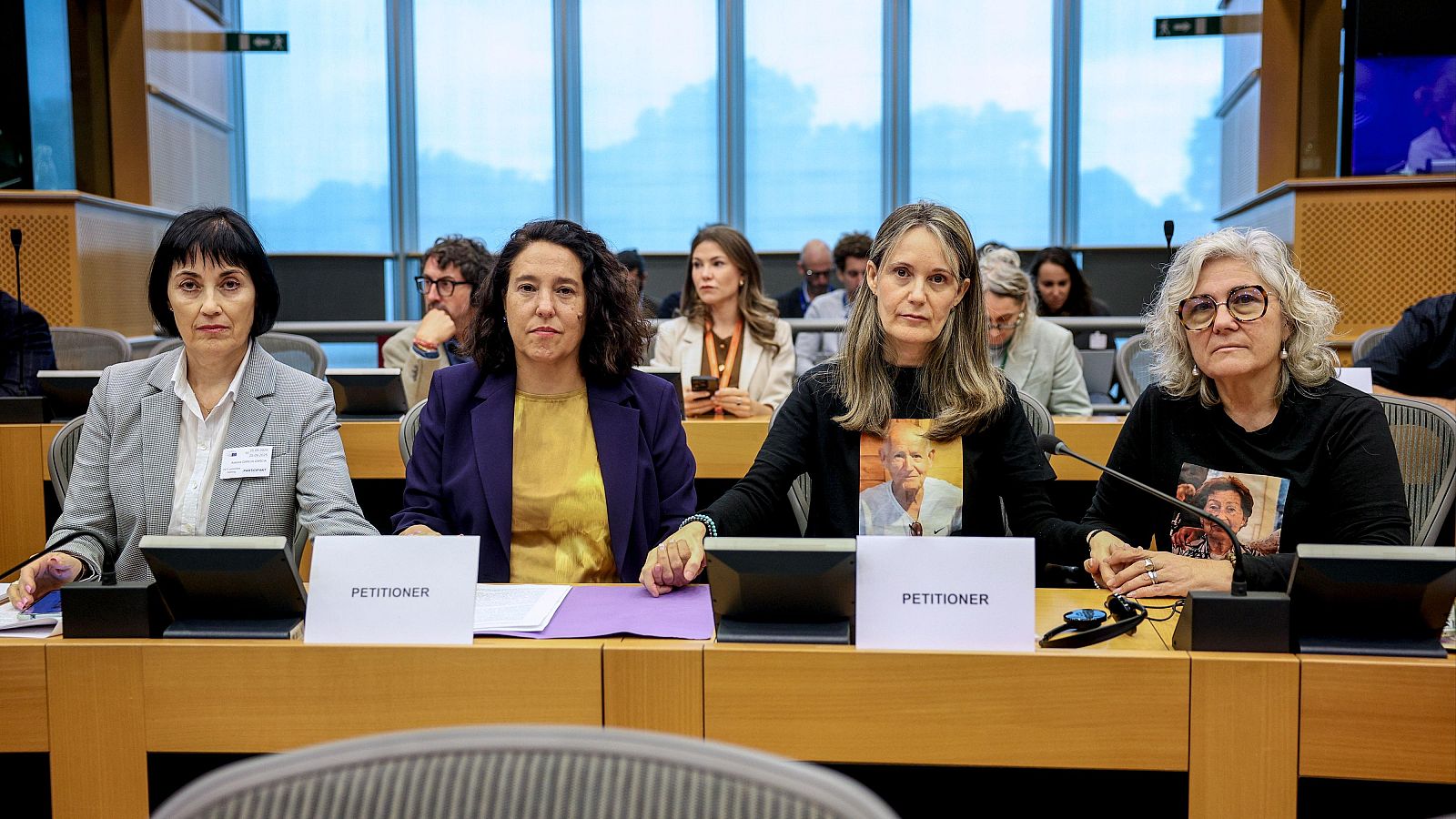 Las víctimas de la dana denuncian la gestión de la crisis ante el Parlamento Europeo | Ver