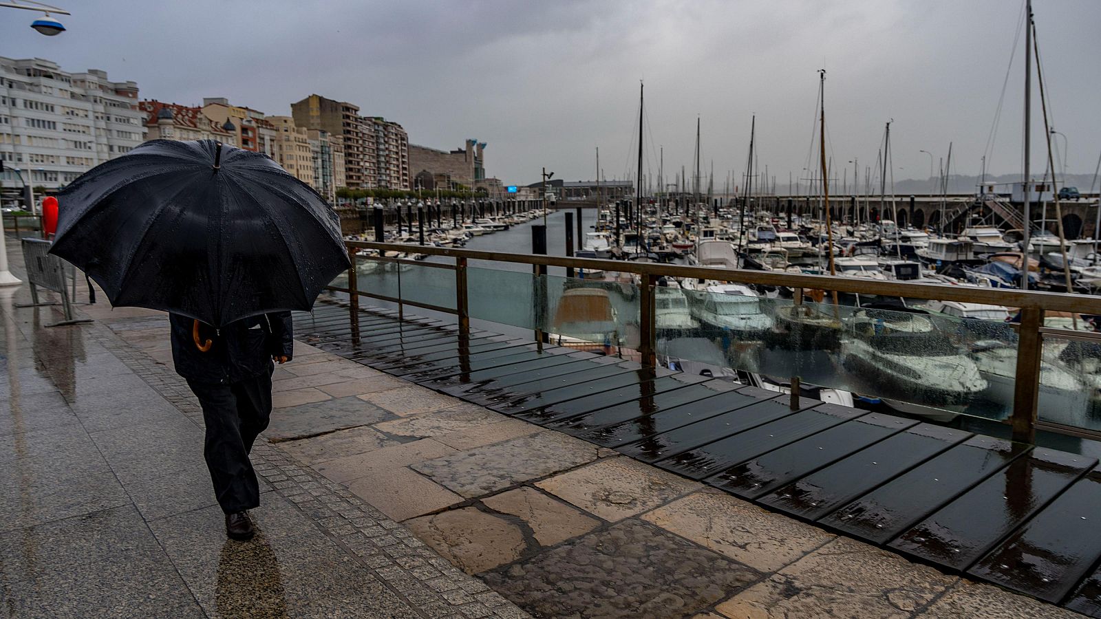 Se aproxima el ex-huracán Gabrielle - El tiempo | Ver