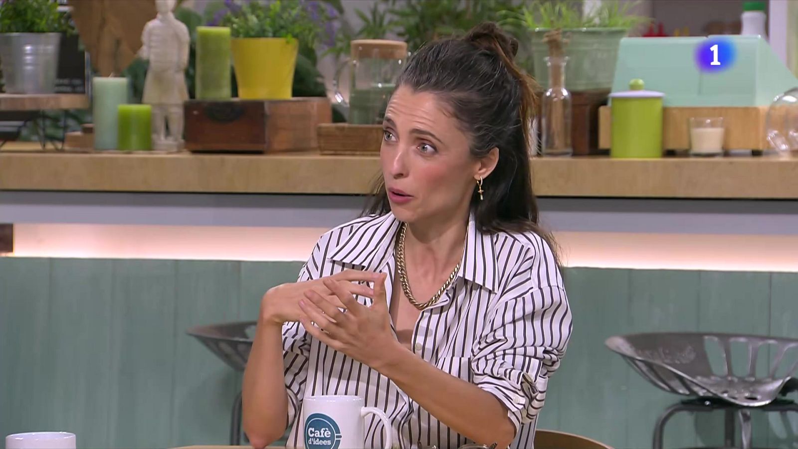 'Pubertat', la nova sèrie de Leticia Dolera rodada a Terrassa - L'Informatiu | Veure