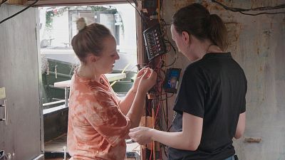 Bricolaje en su primer hogar en un barco de canal
