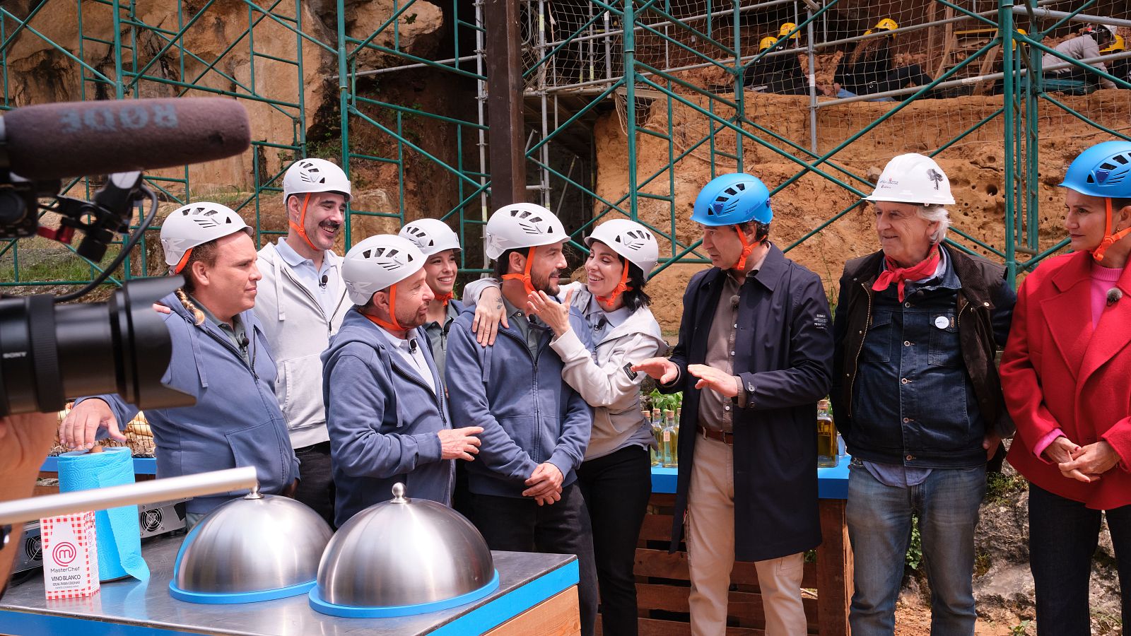 El tenso reparto por equipos que enfrenta a Mala Rodríguez y Alejo Sauras | Ver