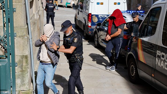 Telediario 1 - Los tripulantes del narcosubmarino con 3.600 kilos de cocaína simularon ser peregrinos