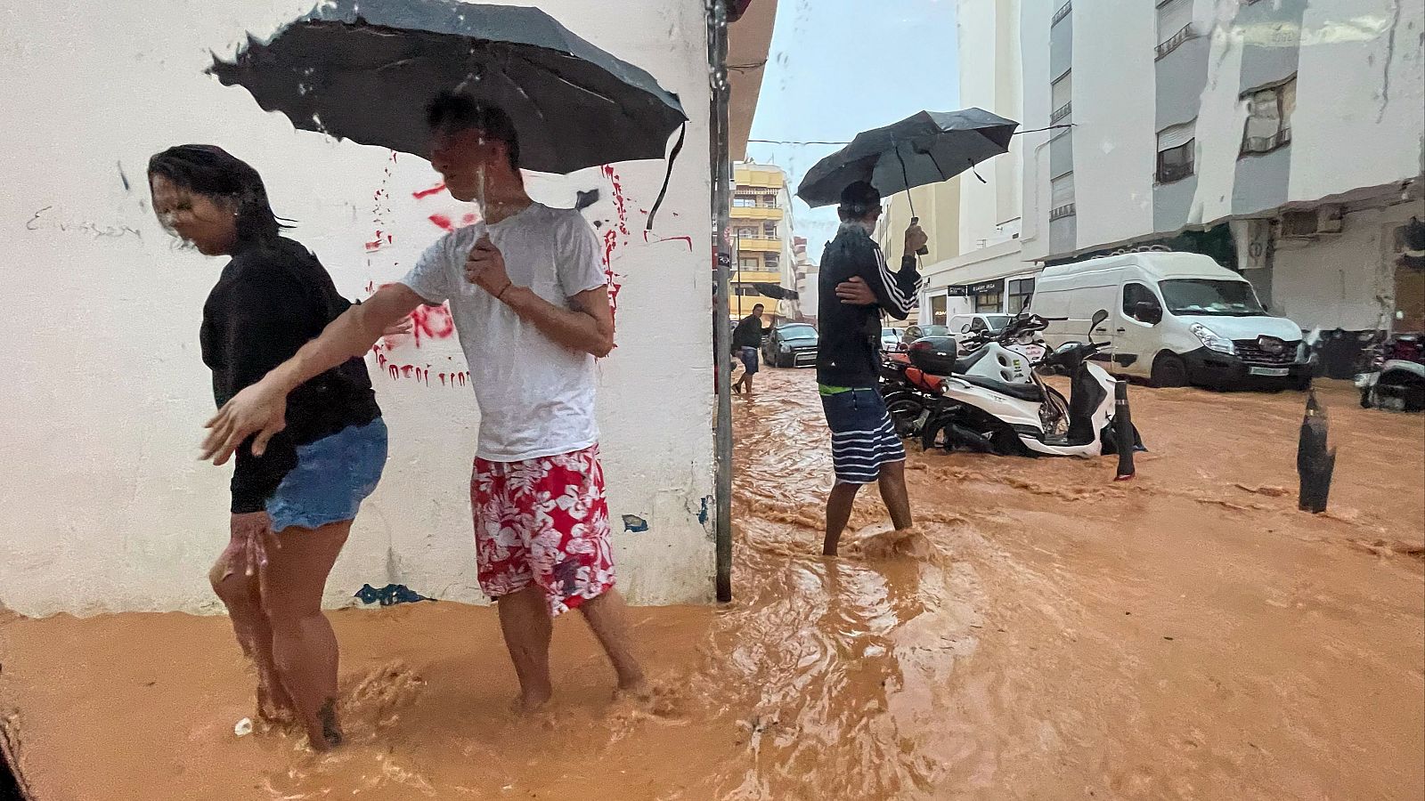 Ibiza y Formentera, en alerta roja por el temporal - Telediario 1 | Ver