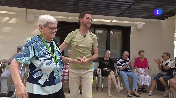L'Informatiu - La dansa terapèutica que retorna records i vincles a Barcelona