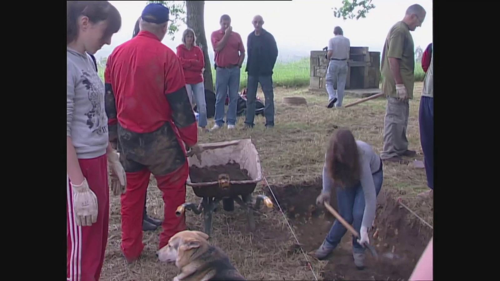 Excavaciones en la fosa de Caranceja de Reocín (Cantabria) | Ver ahora