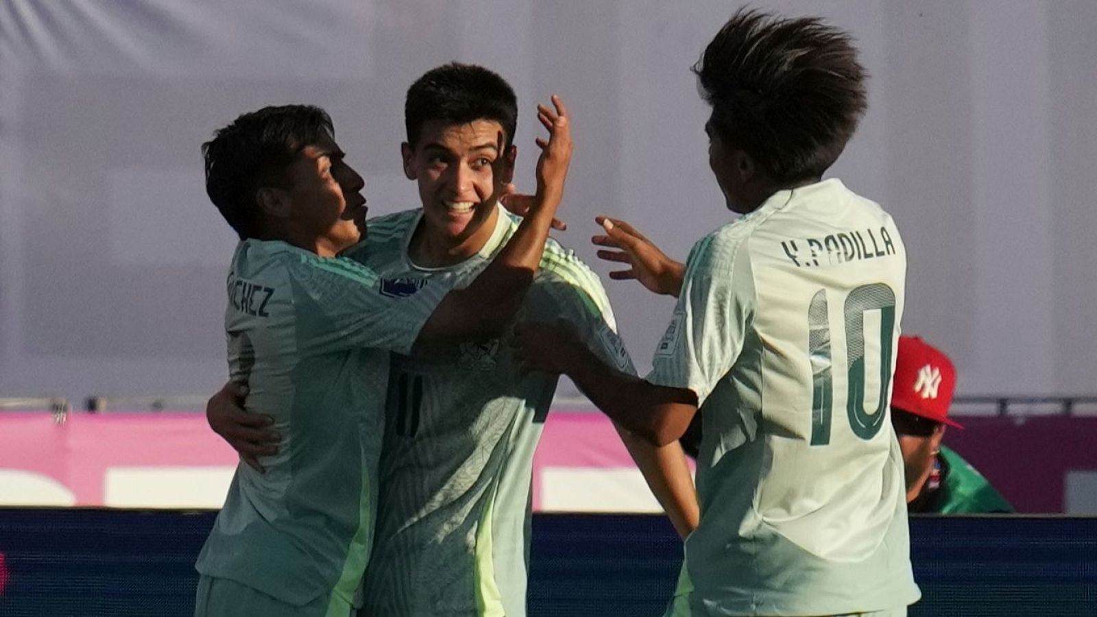 Mundial sub-20: Gilberto Mora hace el 2-2 en el 86' - Fútbol | Ver