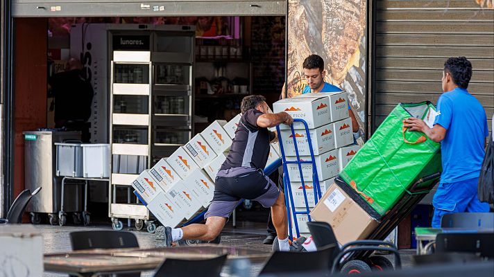 Telediario 1 - Un septiembre inusual crea 31.462 empleos y baja el paro hasta los 2,42 millones, la cifra más baja este mes desde 2007