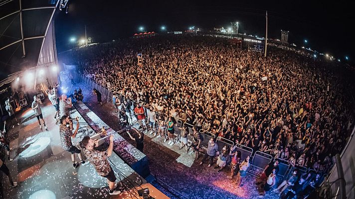  - Entrevista en primícia amb Àrtur Martínez, cantant de La Fúmiga, que anuncia el seu acomiadament