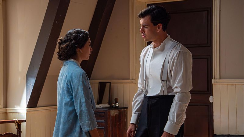 Ángela rompe con Curro