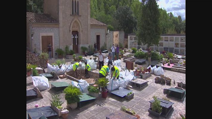 Modo Digital - Exhumación de la fosa en el cementerio de Bunyola (Mallorca)