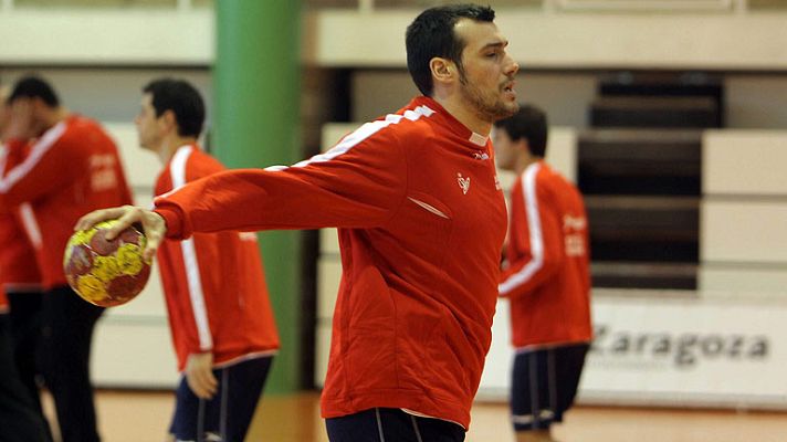 Telediario 1 - 'Hispanos' contra 'héroes'