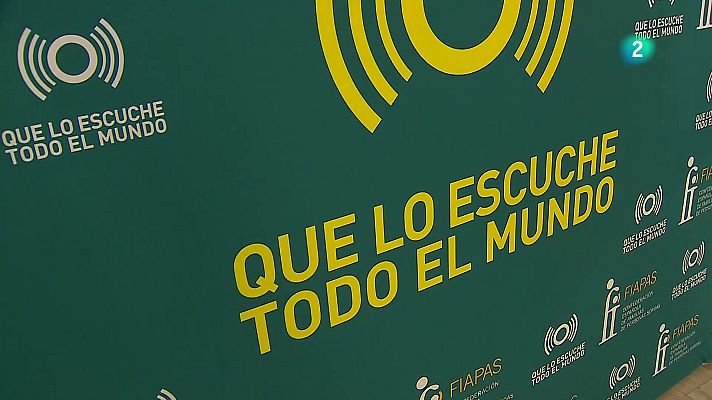 En lengua de signos - "Que lo escuche todo el mundo"