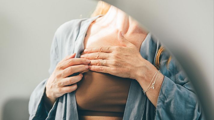 Telediario Fin de Semana - Supervivientes de cáncer de mama reclaman diagnósticos "a tiempo" tras los retrasos en Andalucía