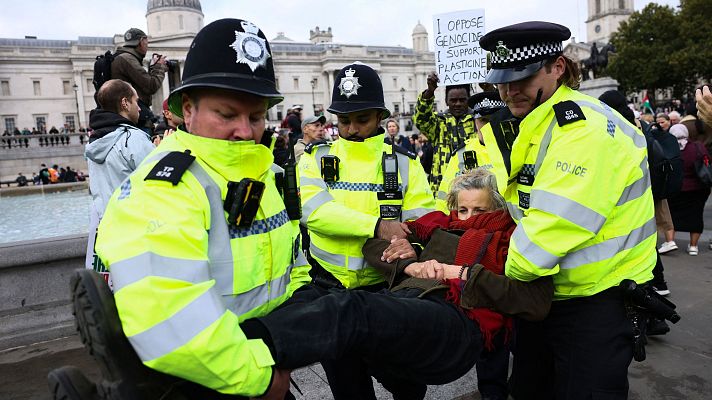 Telediario Fin de Semana - Detenciones y altercados en las manifestaciones propalestinas de Londres y Roma