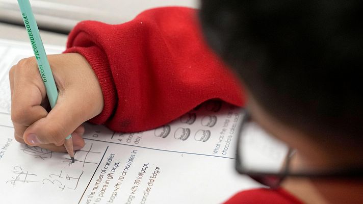 Telediario Fin de Semana - Pros y contras del sistema de cálculo ABN  en primaria