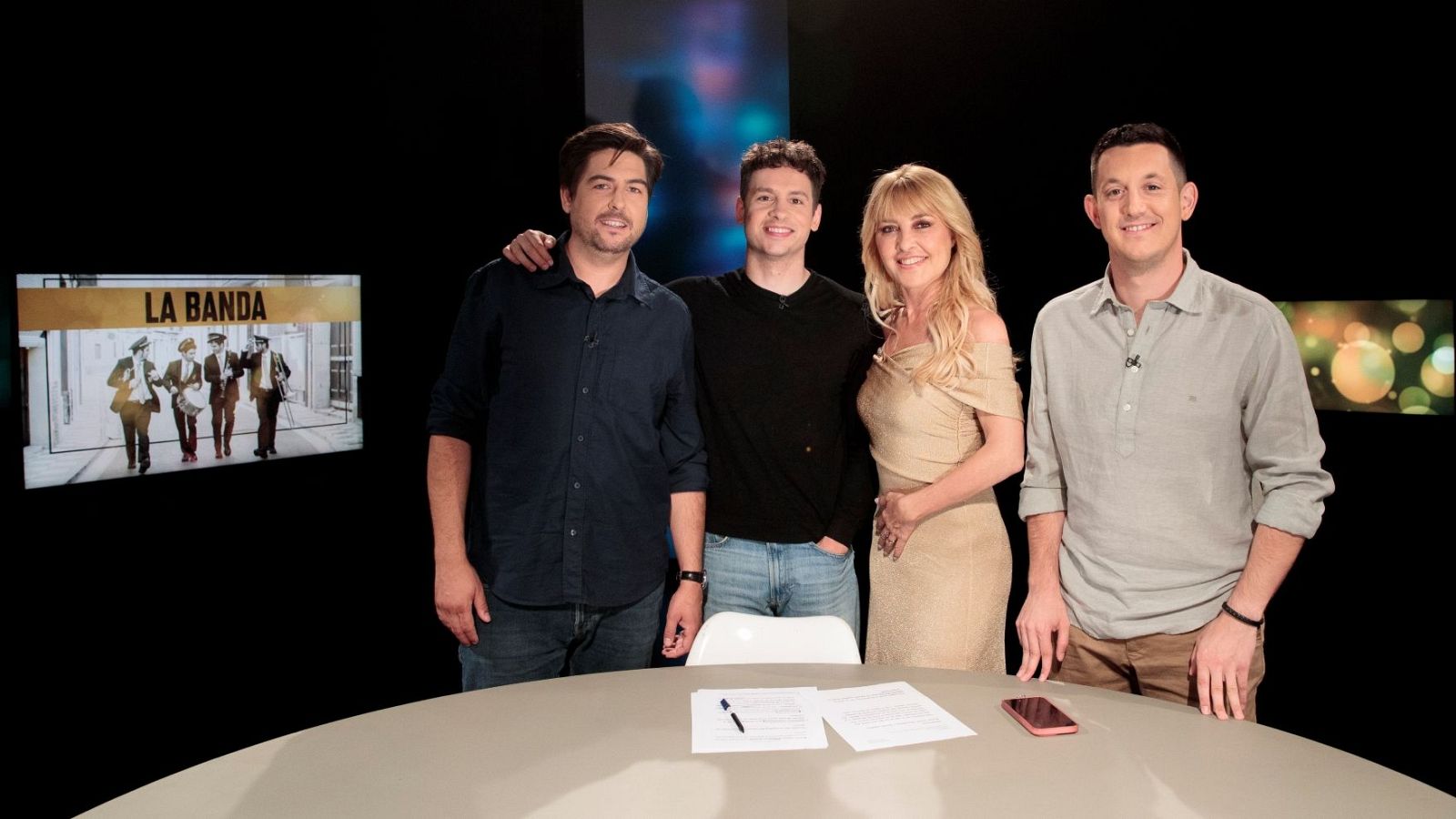 Versión española - La banda (Presentación) - Versión española | Ver