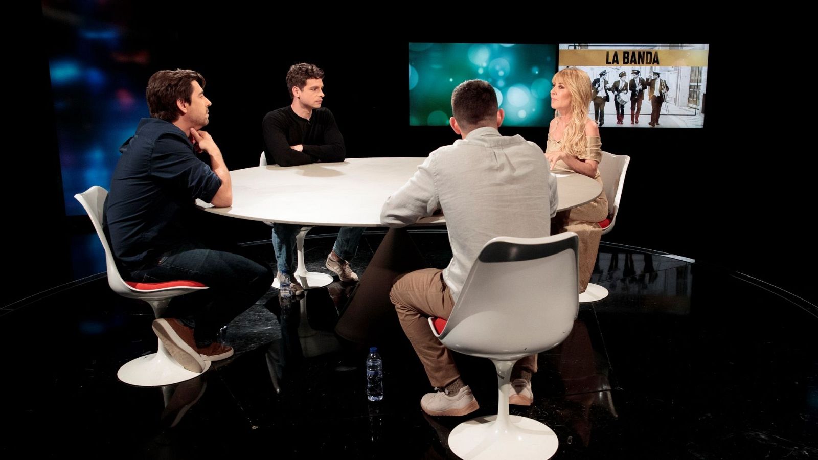 Versión española - La banda (Coloquio) - Versión española | Ver