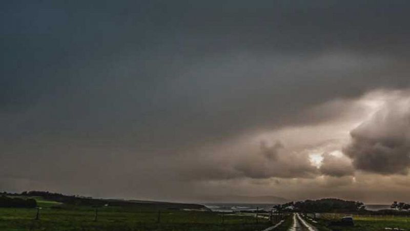 Viento fuerte en el cantábrico oriental y en gran parte del nordeste peninsular 