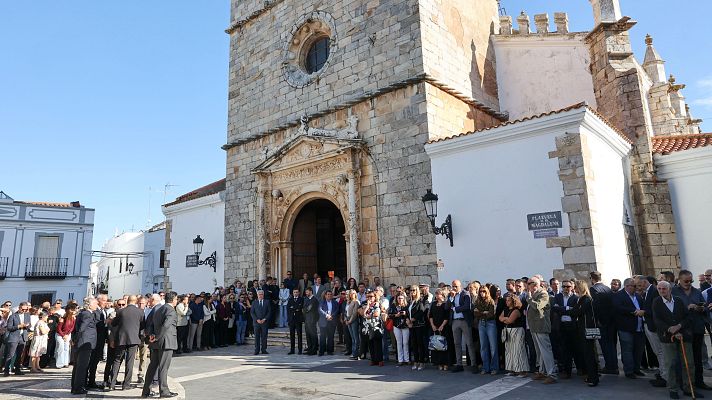 Informativo 24h - Olivenza, ciudad natal de Vara, despide a su vecino más ilustre
