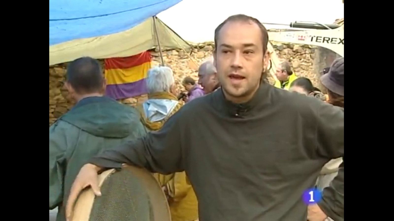 Trabajos en las fosas comunes del cementerio de Ágreda (Soria) | Ver ahora