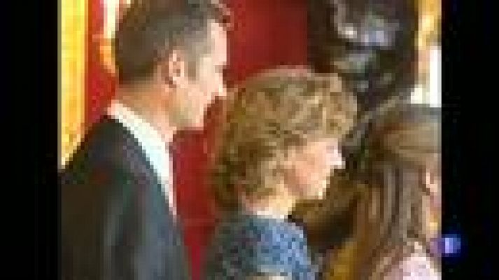 Telediario 1 - Casareal.es excluye a Urdangarin