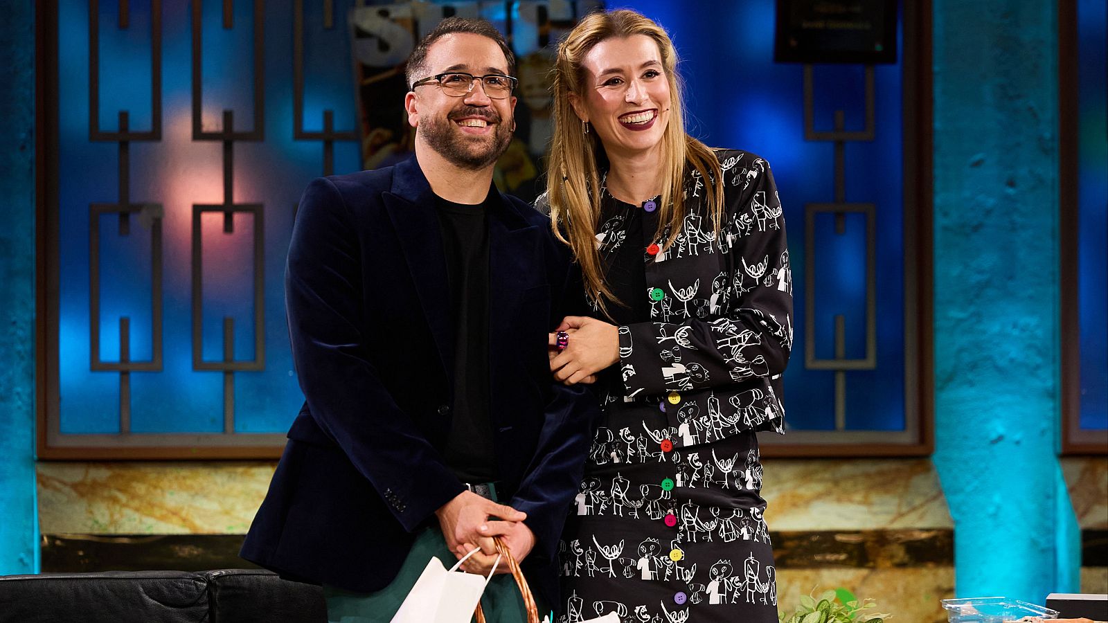 Revuelta | Eva Soriano y Anísbal Gómez presente 'Cuanto, cuanto, cuanto' - Revuelta | Ver 