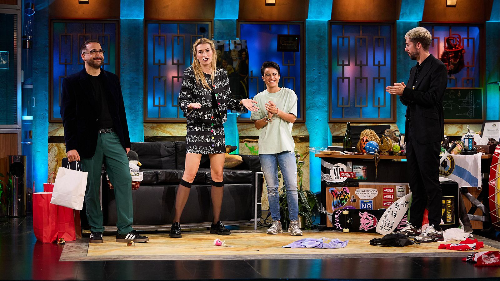 La Revuelta - María Pérez, Eva Soriano y Aníbal Gómez (07/10/2025) | Ver programa | Ver