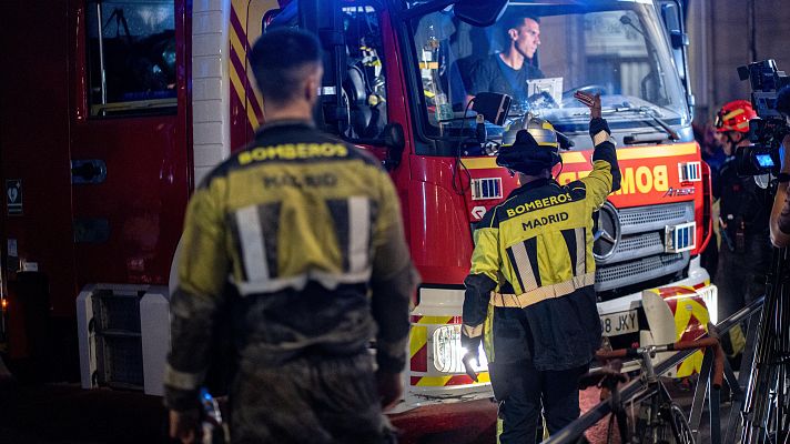 La noche en 24h - Tres muertos y un desaparecido al desplomarse parte de un edificio en obras en el centro de Madrid
