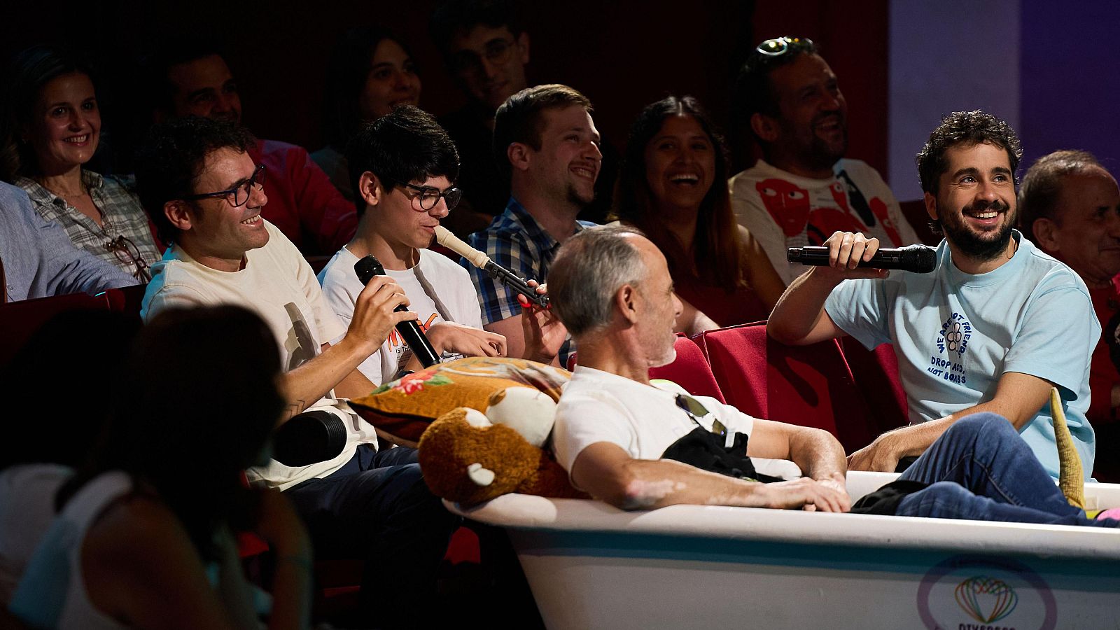 La Revuelta | Artefactos adaptados para personas con hemiparesia - La Revuelta | Ver