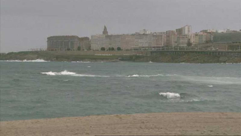 Dieciséis provincias en alerta por viento o fenómenos costeros