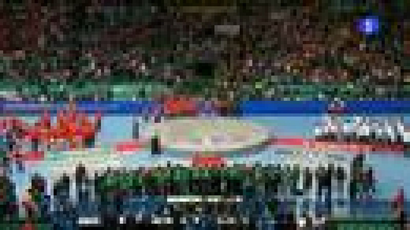 Una colosal España se coronó hoy por segunda vez campeona del mundo de balonmano, al arrollar sin compasión a Dinamarca (35-19), irreconocible durante un encuentro en el que en ningún momento tuvo opción de discutir el triunfo a los anfitriones, que