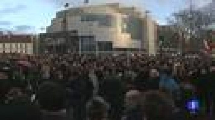 Telediario 1 - Manifestaciones en París