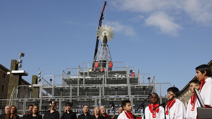 Especiales informativos - Ofrenda de flores a la virgen del Pilar en Zaragoza